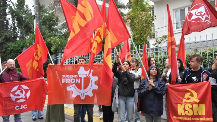kke-kne-presvia-polonias-06