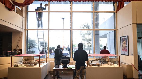 perissos-kokkino-savato-5